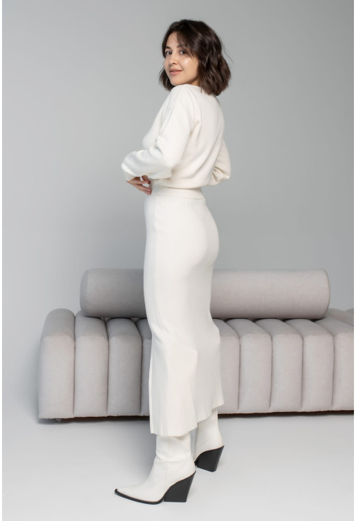 Молочный вязаный костюм с юбкой миди — 787255. Maritel. Изображенние 1 Молочный вязаный костюм с юбкой миди — 787255. Maritel. Изображенние 1
