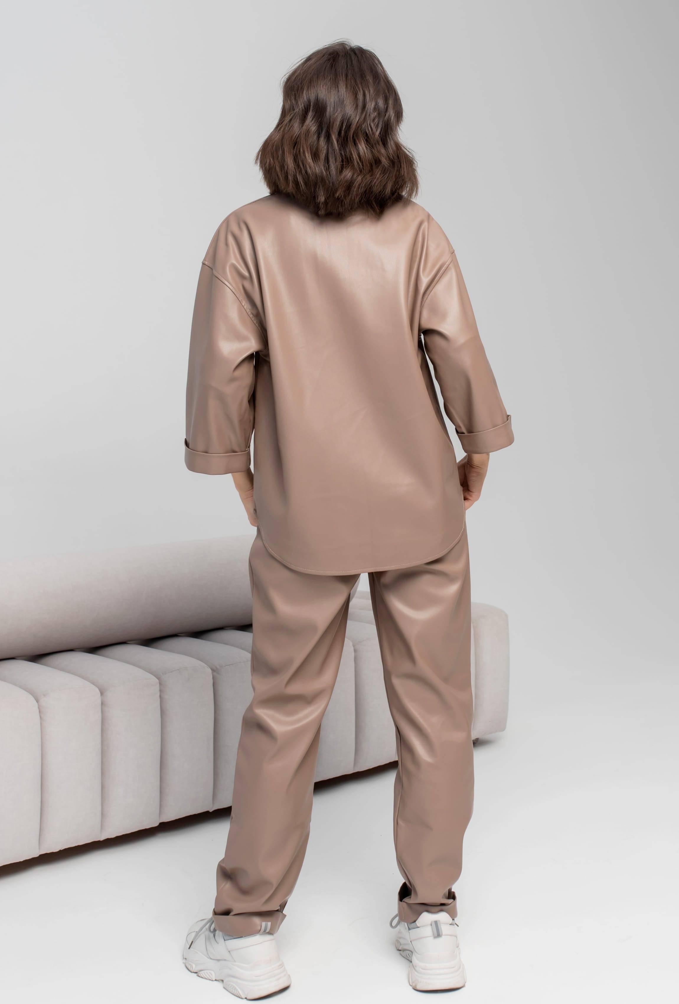 Бежевий костюм з еко шкіри —  363584. Maritel. Зображення 2