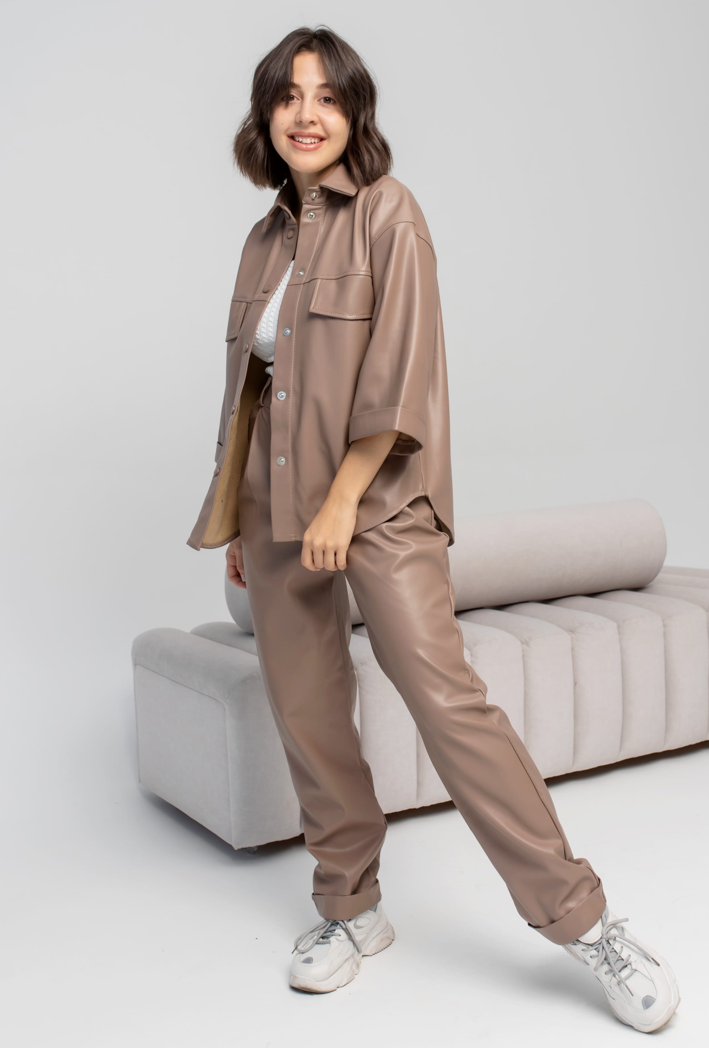 Бежевий костюм з еко шкіри —  363584. Maritel. Зображення 5