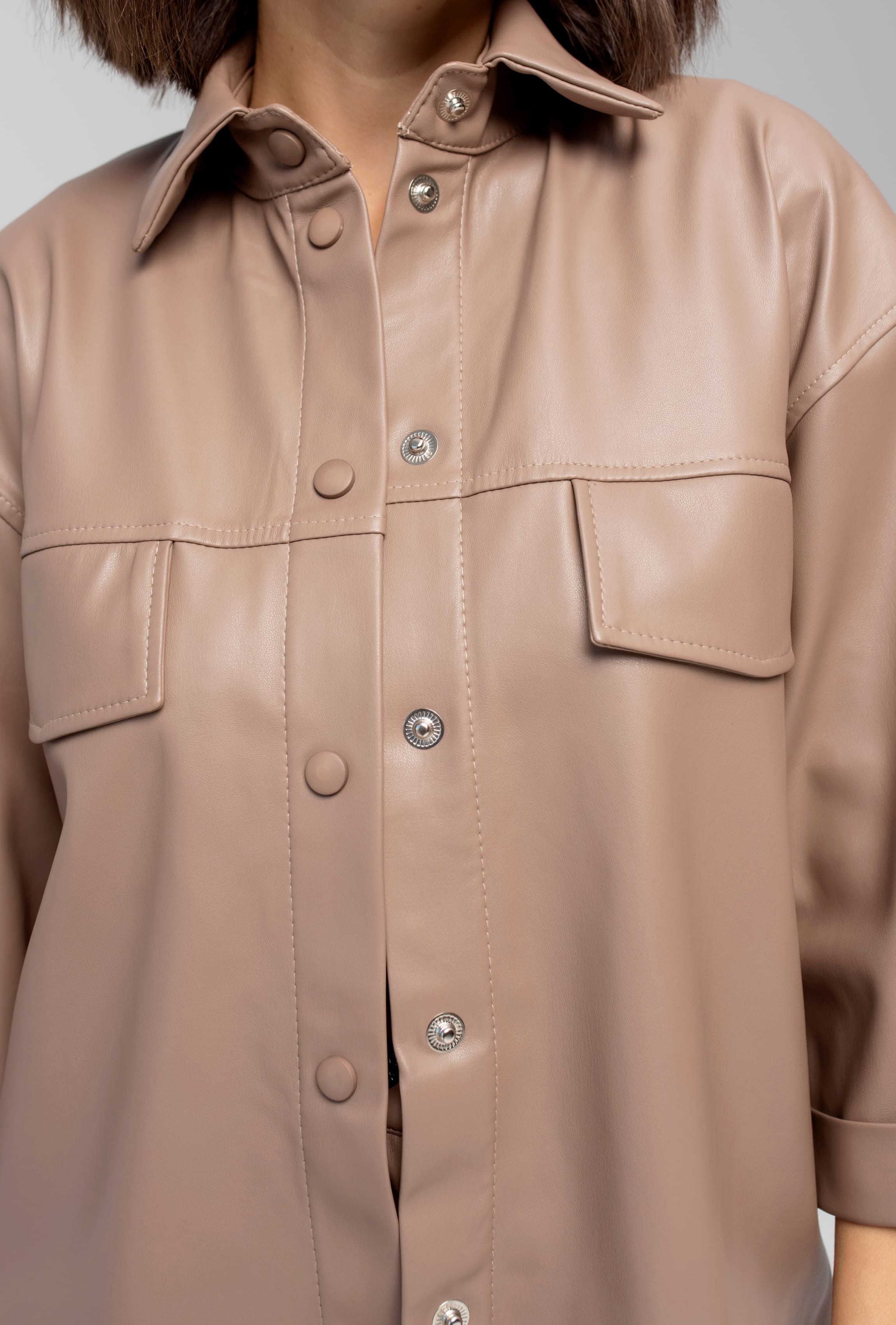 Бежевий костюм з еко шкіри —  363584. Maritel. Зображення 3