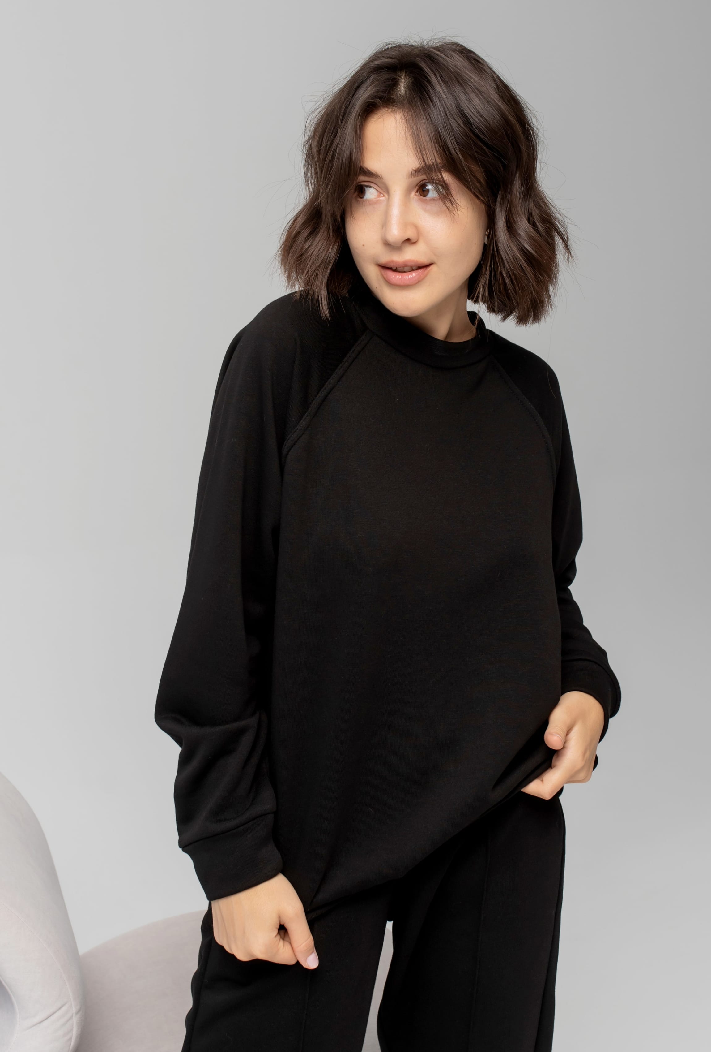 Черный спортивный костюм с отстрочкой —  287277. Maritel. Изображенние 1