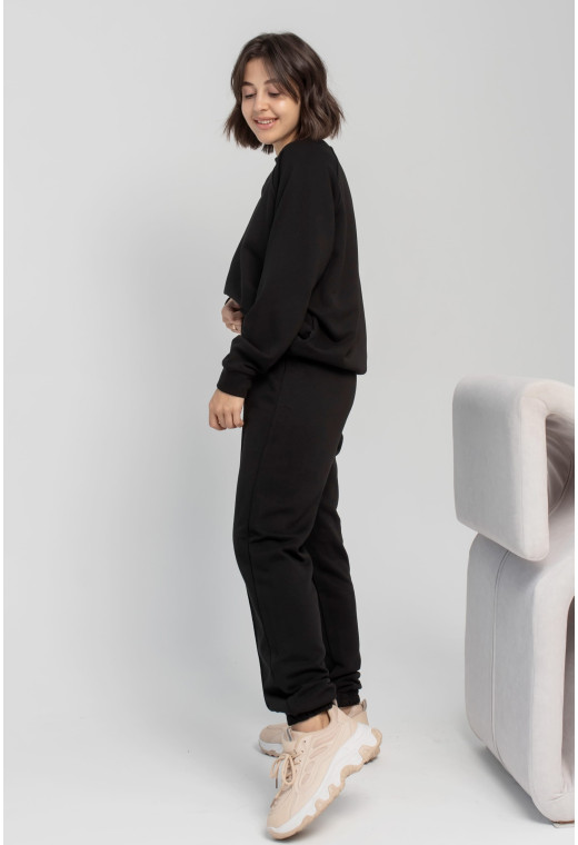 Черный спортивный костюм с отстрочкой — 287277. Maritel. Изображенние 2 Черный спортивный костюм с отстрочкой — 287277. Maritel. Изображенние 2