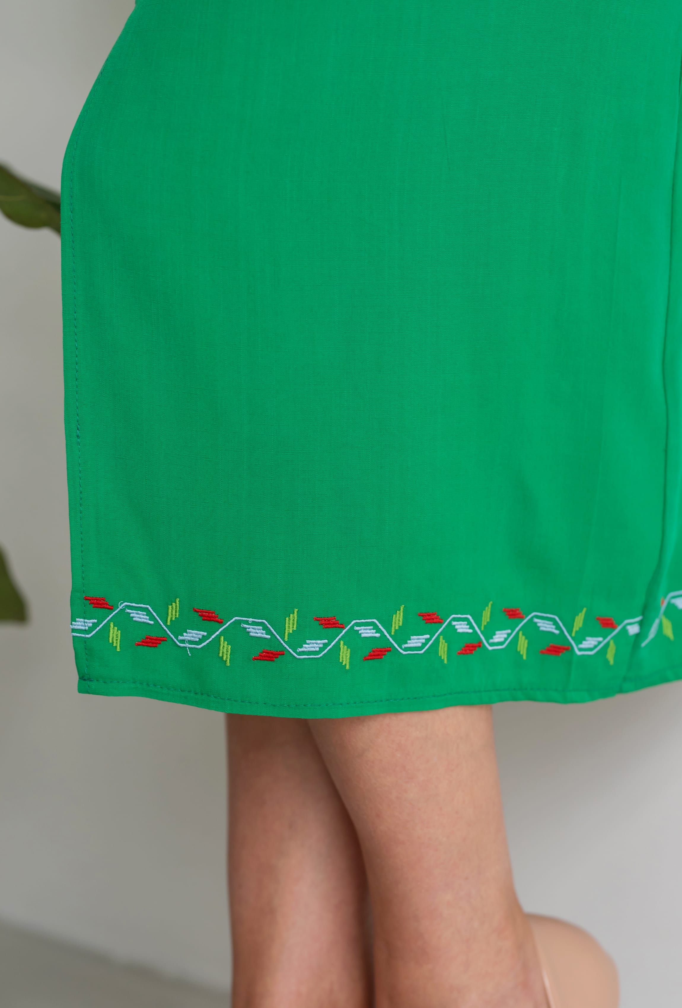 Зеленое платье Украина с вышивкой —  554231. Maritel. Изображенние 5 Зеленое платье Украина с вышивкой —  554231. Maritel. Изображенние 5