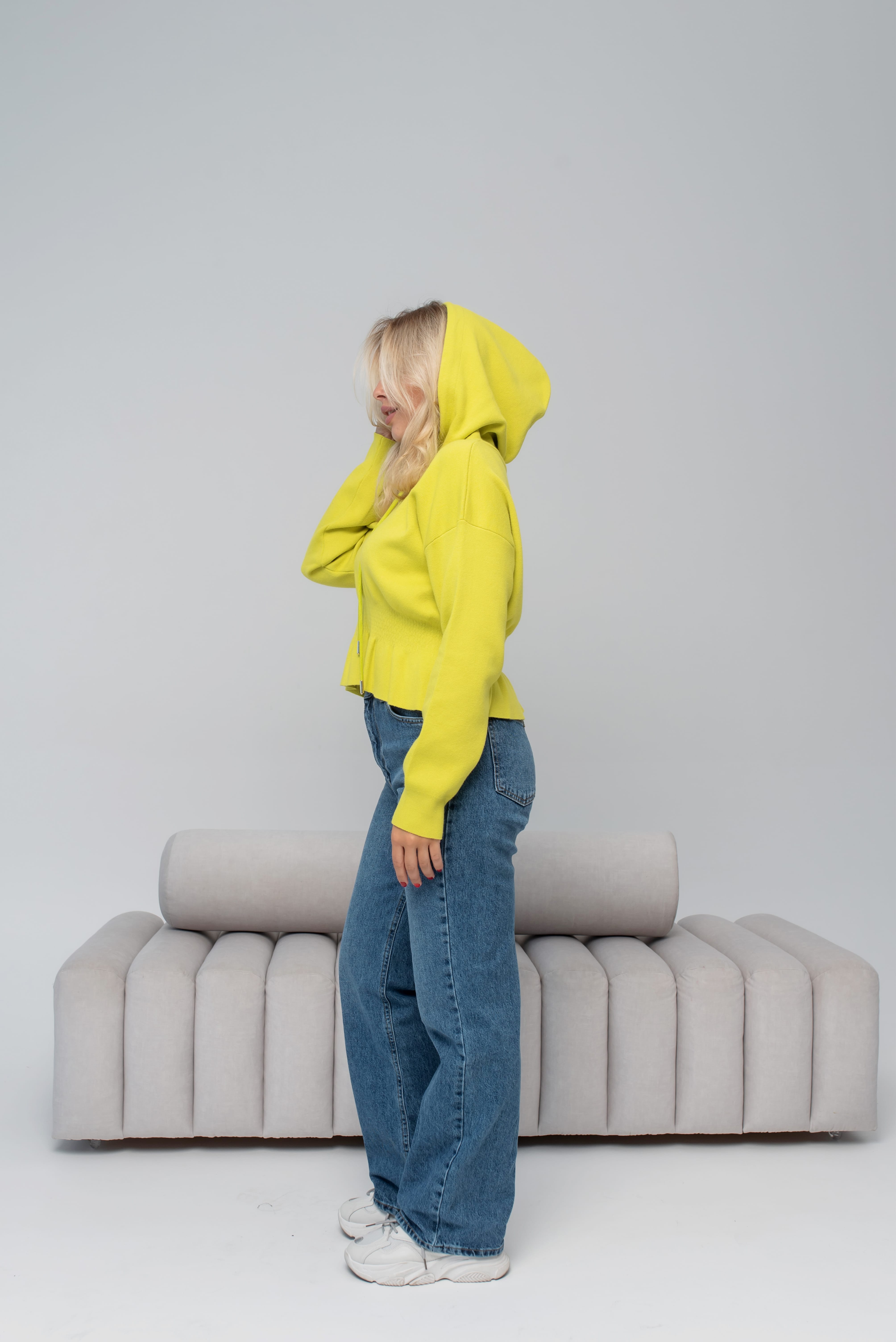 Кофта з баскою лайм —  852930. Maritel. Зображення 4