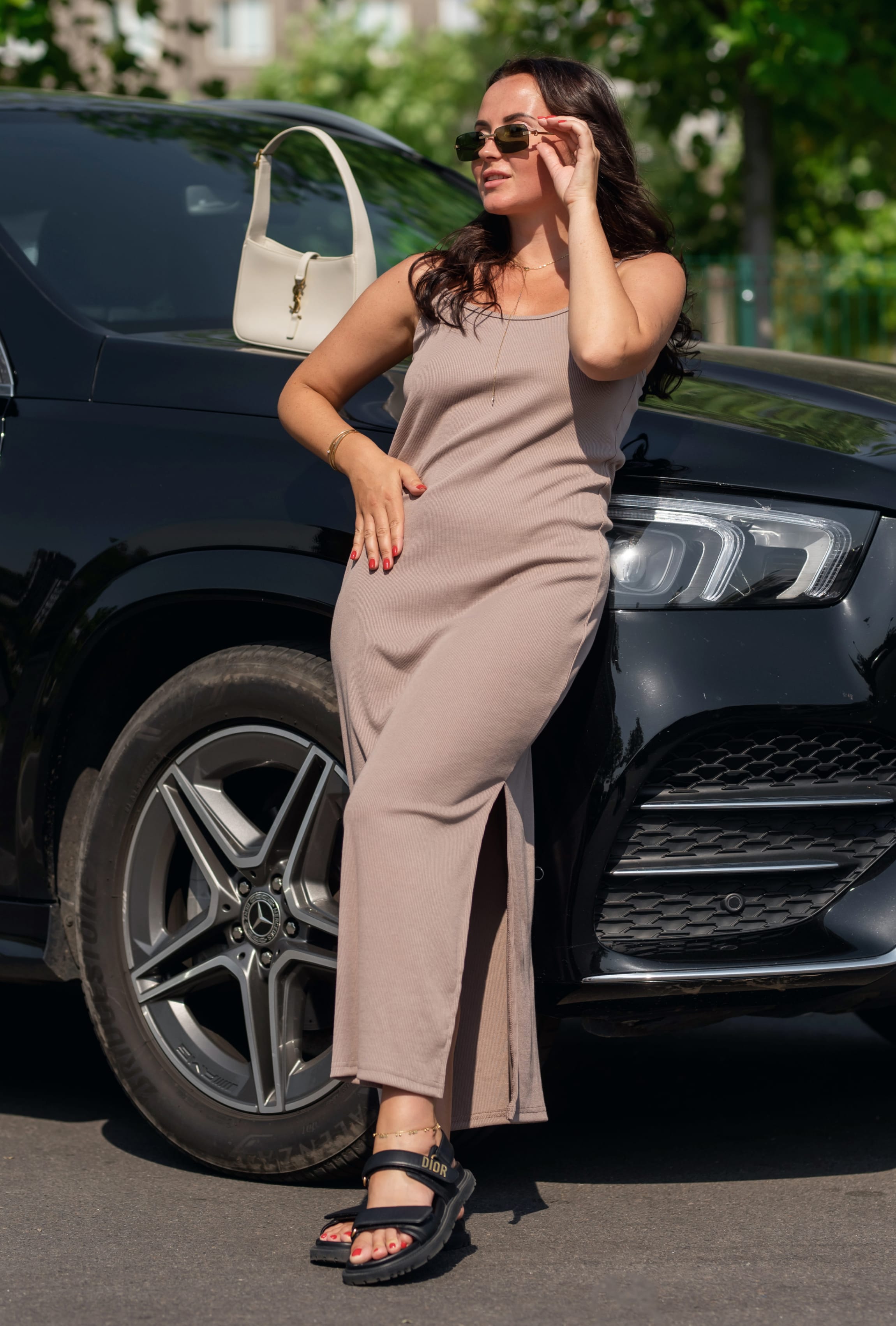 Бежевое платье в рубчик на бретелях —  266840. Maritel. Изображенние 2 Бежевое платье в рубчик на бретелях —  266840. Maritel. Изображенние 2