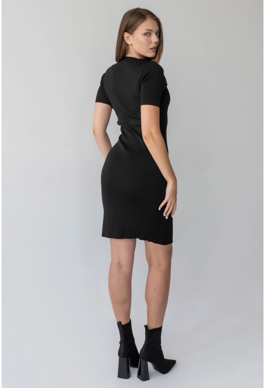 Чорна сукня квадратний виріз з коротким рукавом — 628474. Maritel. Зображення 1 Чорна сукня квадратний виріз з коротким рукавом — 628474. Maritel. Зображення 1