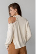 Молочний светр на одне плече — 909997. Maritel. Зображення 2 Молочний светр на одне плече — 909997. Maritel. Зображення 2