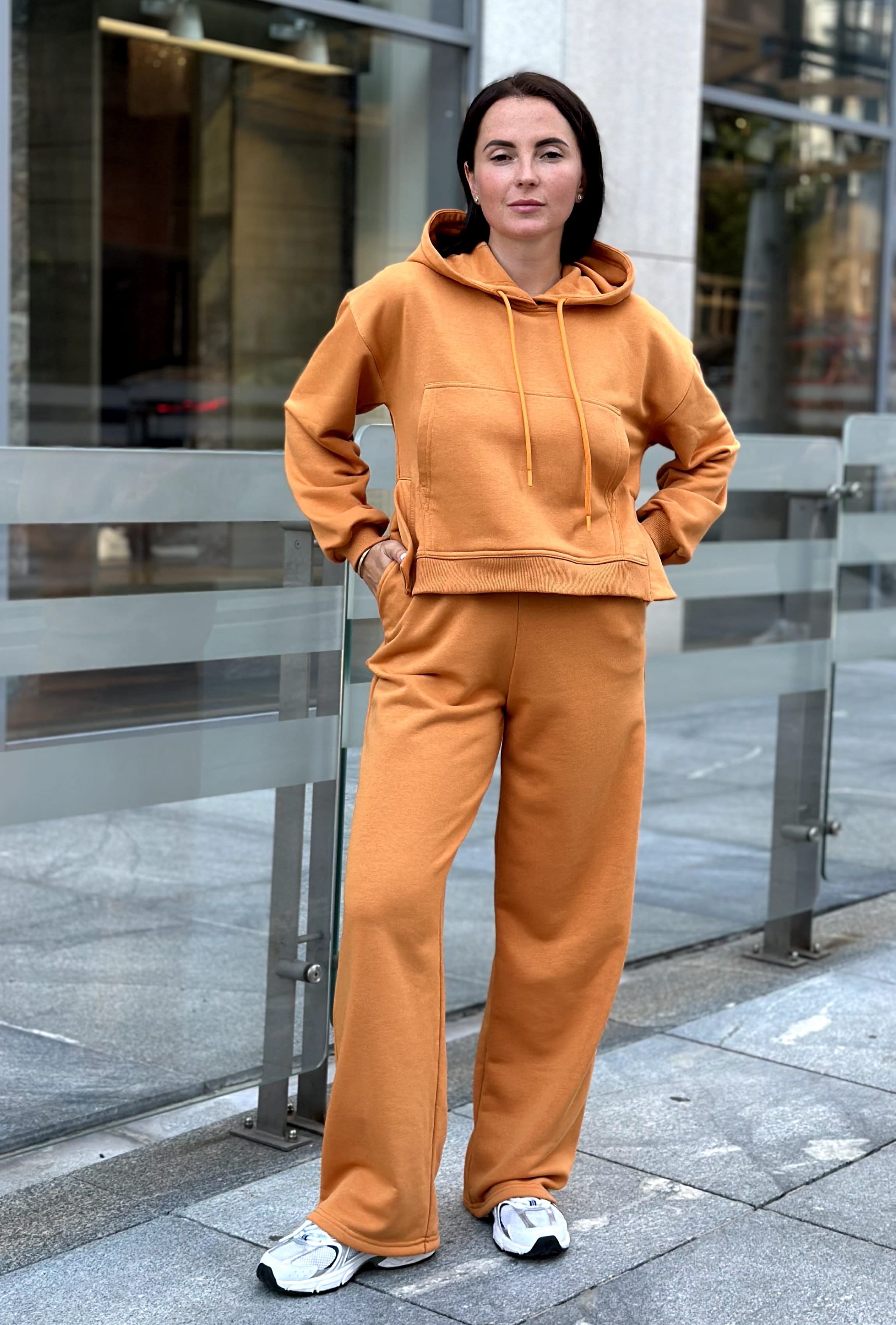 Оранжевый костюм петля с укороченной кофтой —  414385. Maritel