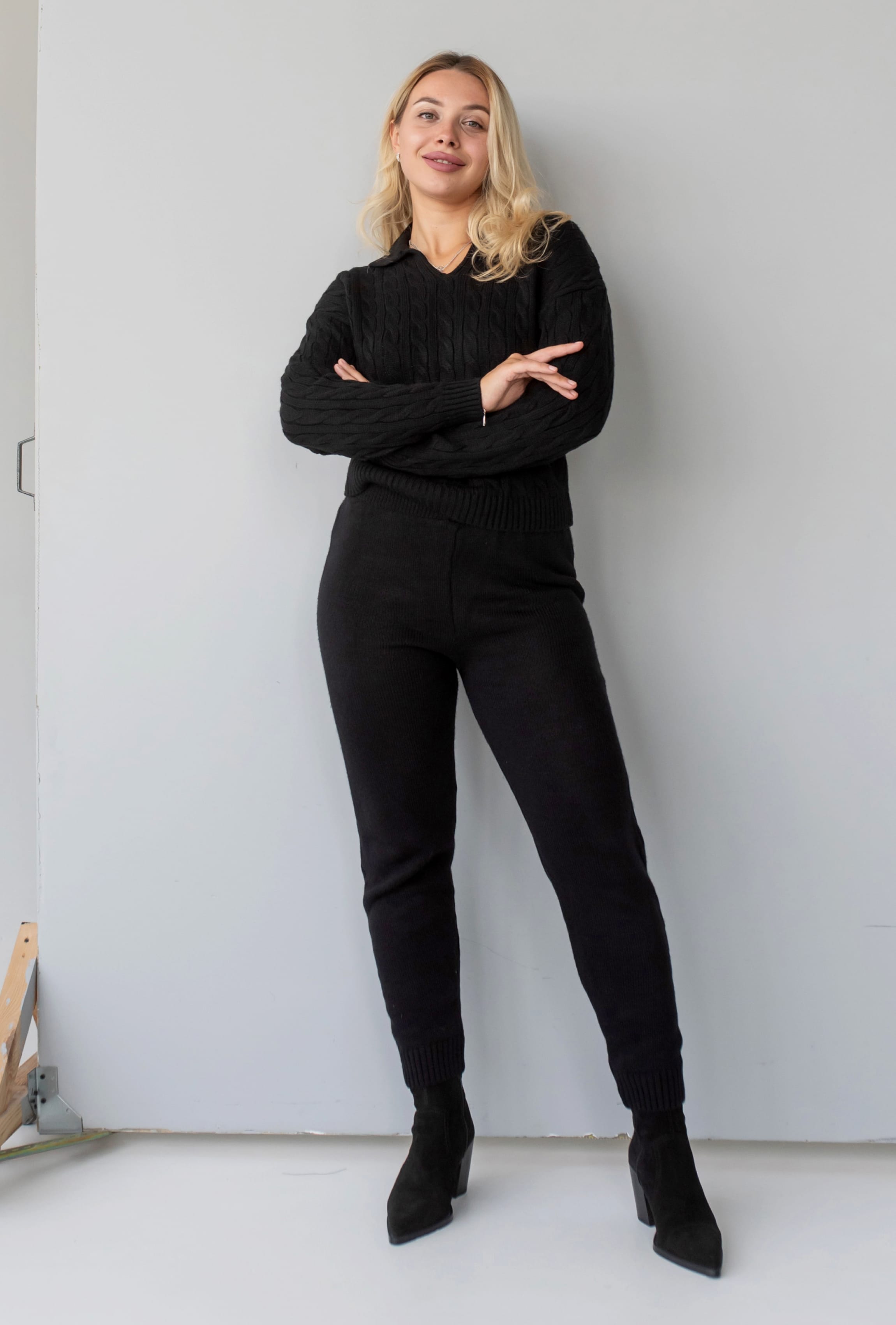 Чорний в'язаний костюм поло коса — 547280. Maritel Чорний в'язаний костюм поло коса — 547280. Maritel