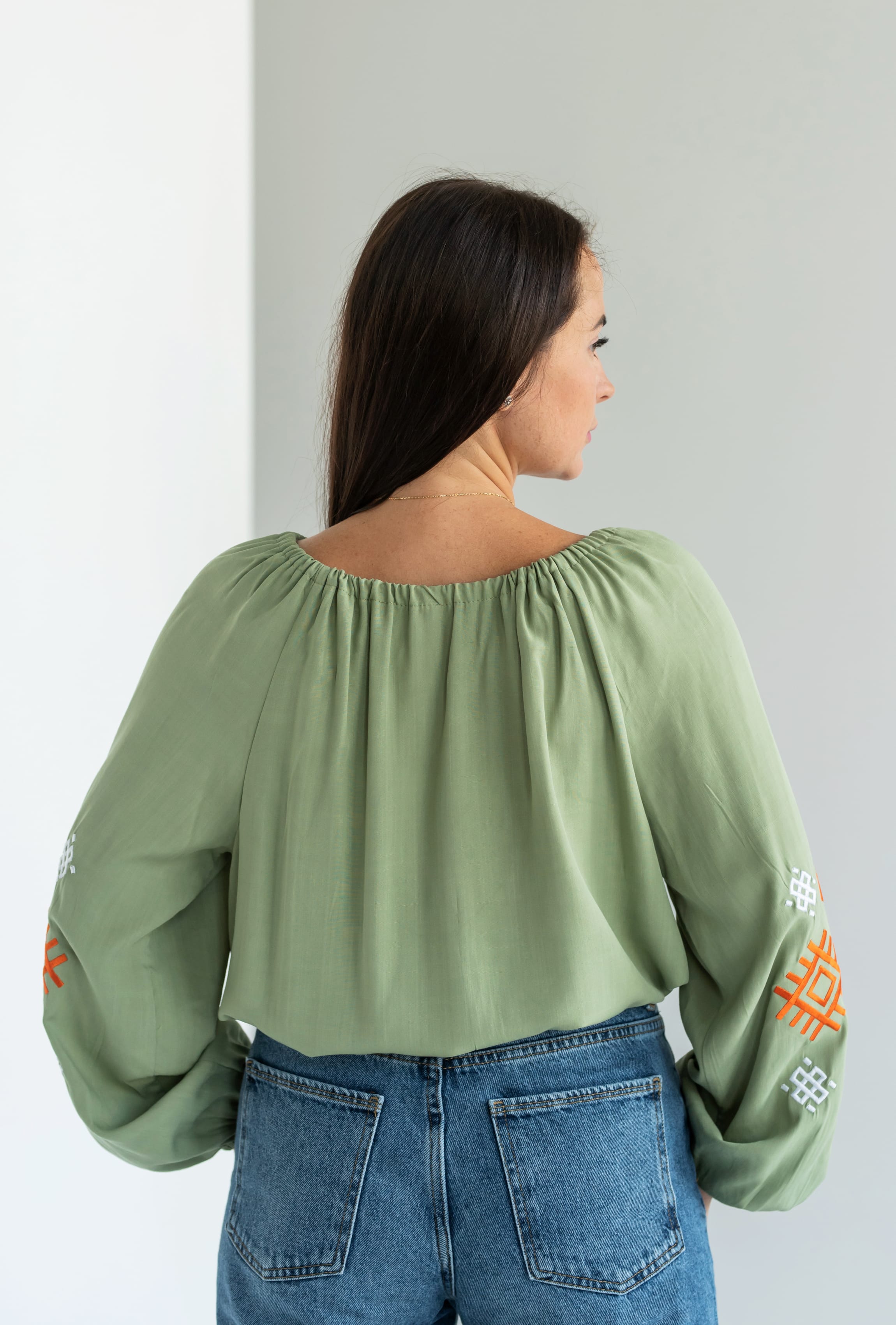 Оливковая вышиванка — 569538. Maritel. Изображенние 3 Оливковая вышиванка — 569538. Maritel. Изображенние 3