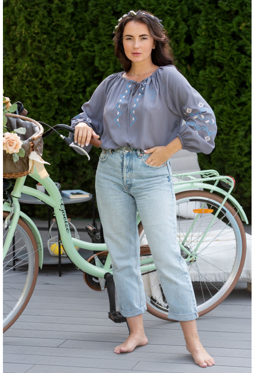 Серая вишиванка Украина — 831472. Maritel. Изображенние 3 Серая вишиванка Украина — 831472. Maritel. Изображенние 3