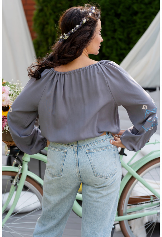 Серая вишиванка Украина — 831472. Maritel. Изображенние 1 Серая вишиванка Украина — 831472. Maritel. Изображенние 1