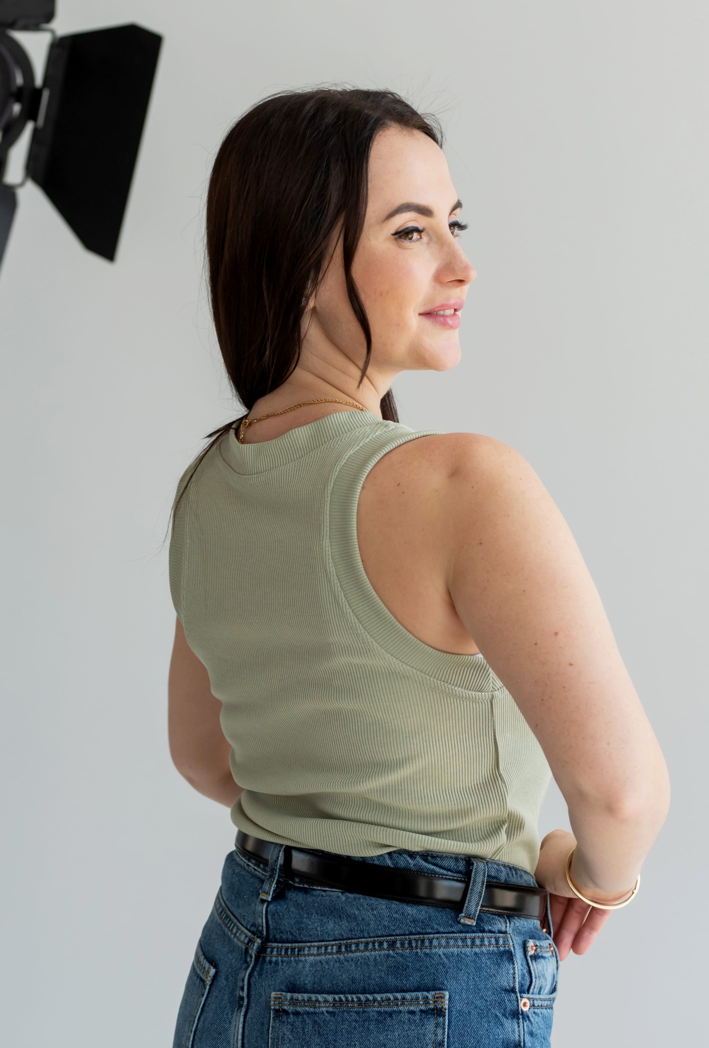 Оливковая майка в рубчик —  996389. Maritel. Изображенние 1