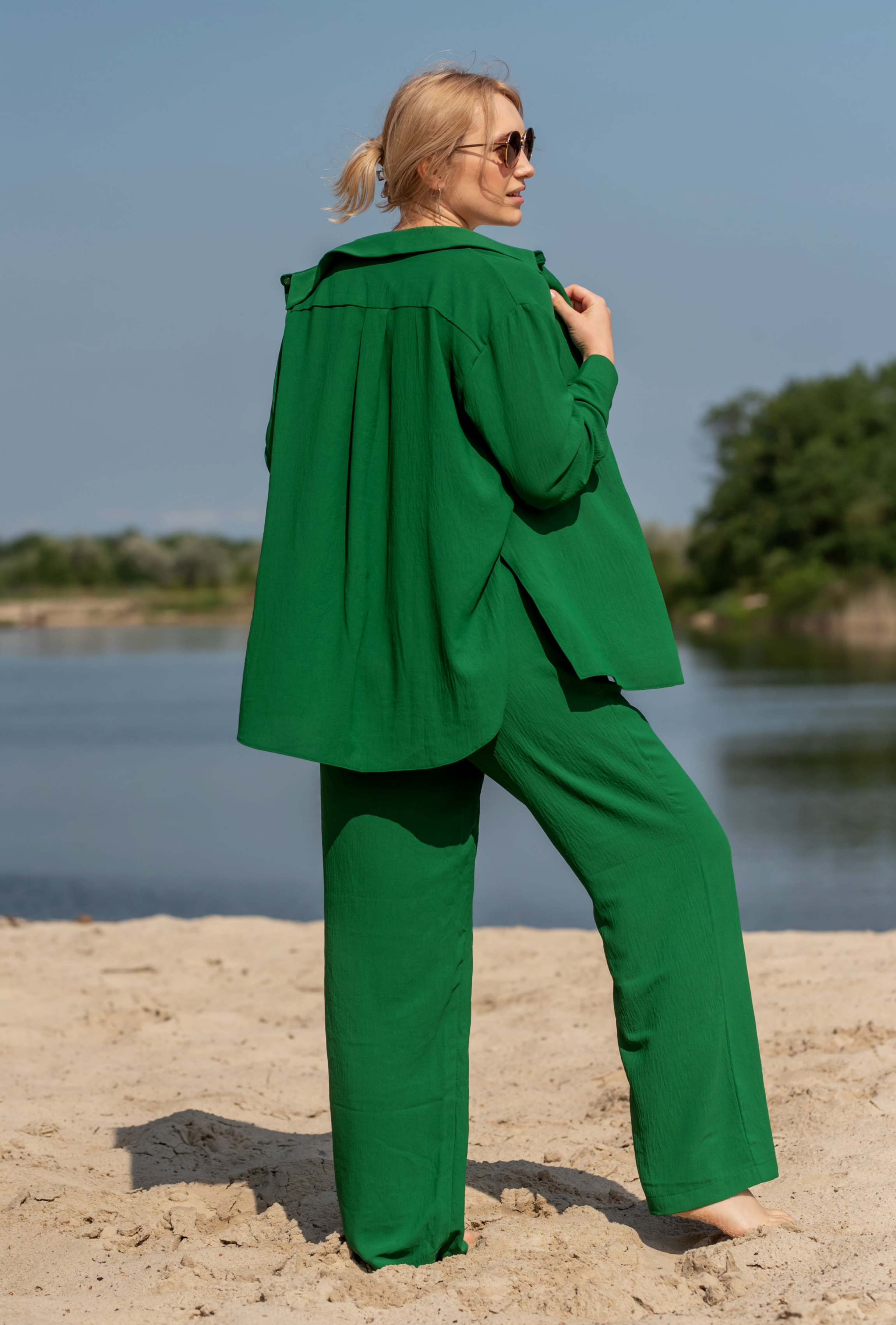 Темно-зеленый костюм жатка — 515468. Maritel. Изображенние 2 Темно-зеленый костюм жатка — 515468. Maritel. Изображенние 2