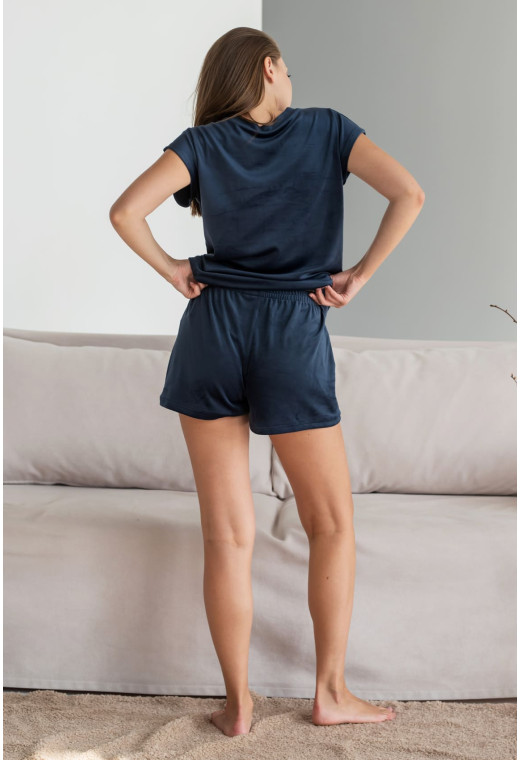 Синяя велюровая пижама обри с шортами — 509497. Maritel. Изображенние 2 Синяя велюровая пижама обри с шортами — 509497. Maritel. Изображенние 2