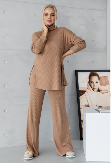 Бежевий костюм рубчик. Maritel. Зображення 2