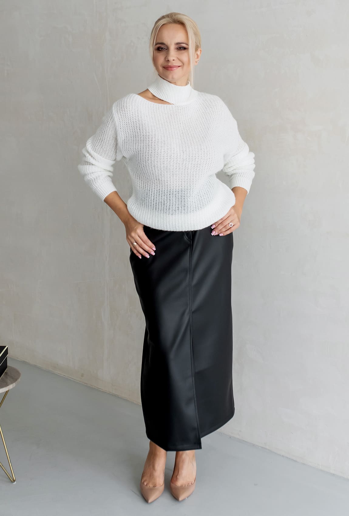 Чорна спідниця еко-шкіра з розрізом —  236861. Maritel