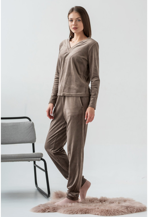Бронзовий домашній велюровий костюм —  957645. Maritel. Зображення 1 Бронзовий домашній велюровий костюм —  957645. Maritel. Зображення 1