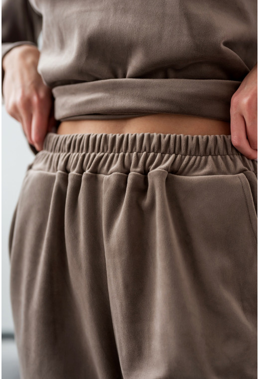 Бронзовий домашній велюровий костюм —  957645. Maritel. Зображення 5 Бронзовий домашній велюровий костюм —  957645. Maritel. Зображення 5