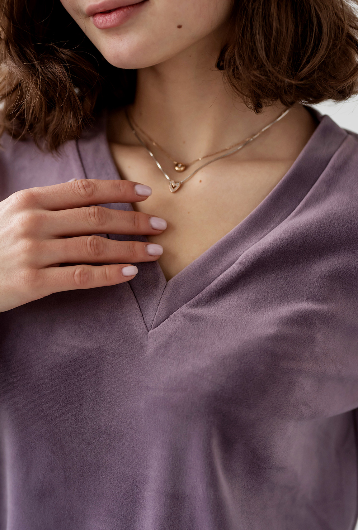 Лиловый домашний велюровый костюм —  766822. Maritel. Изображенние 4 Лиловый домашний велюровый костюм —  766822. Maritel. Изображенние 4