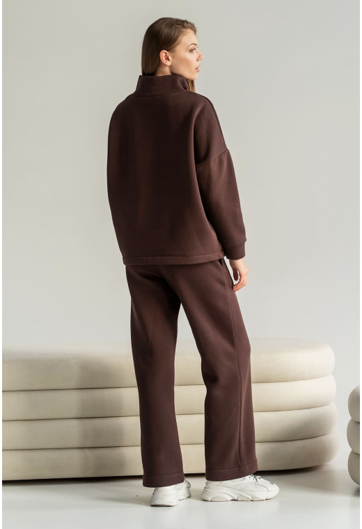 Коричневый костюм футер с молнией — 713310. Maritel. Изображенние 1 Коричневый костюм футер с молнией — 713310. Maritel. Изображенние 1