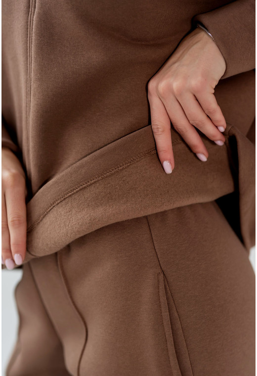 Темно-бежевый костюм футер с молнией — 204626. Maritel. Изображенние 3 Темно-бежевый костюм футер с молнией — 204626. Maritel. Изображенние 3