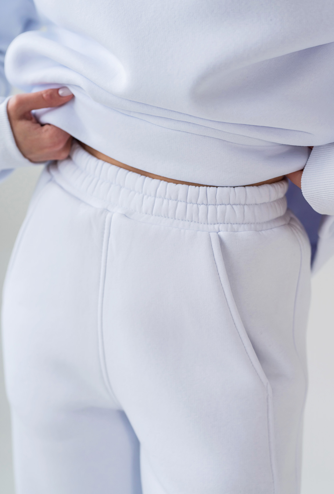 Костюм футер с вышивкой молоко —  719984. Maritel. Изображенние 4