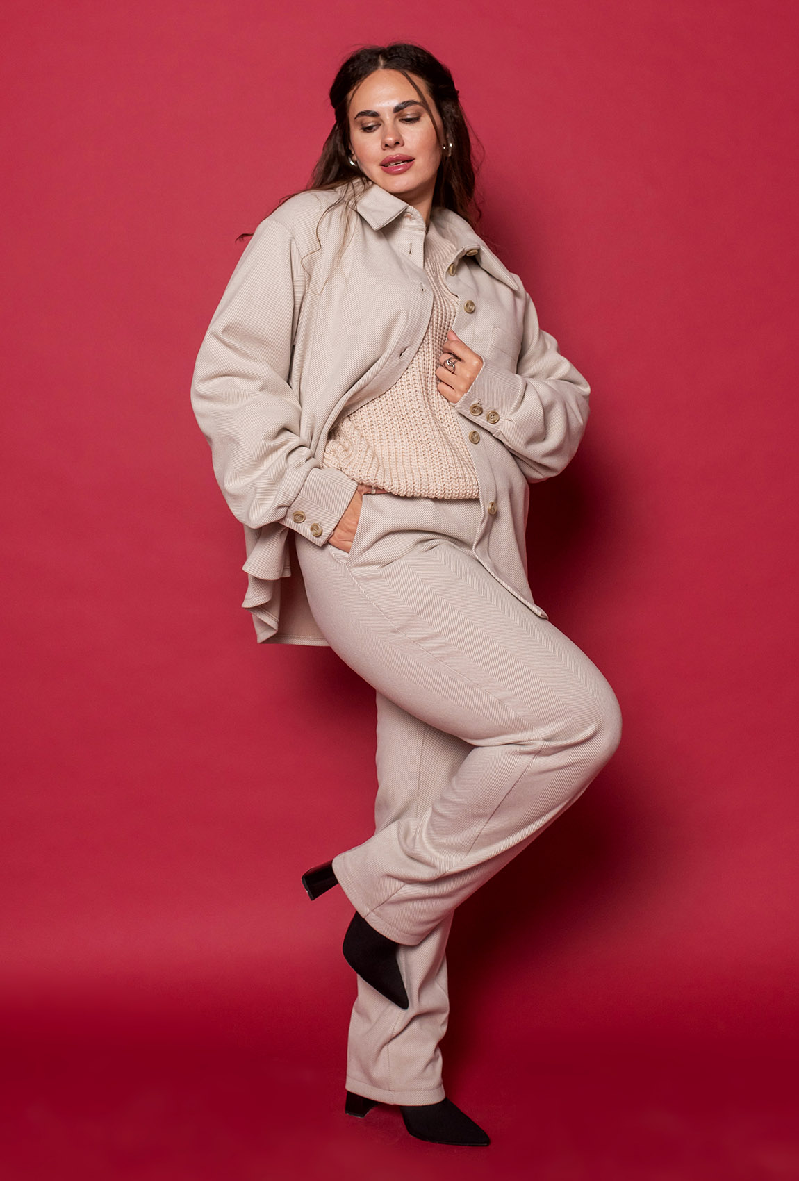 Бежевый кашемировый костюм —  289867. Maritel. Изображенние 1 Бежевый кашемировый костюм —  289867. Maritel. Изображенние 1