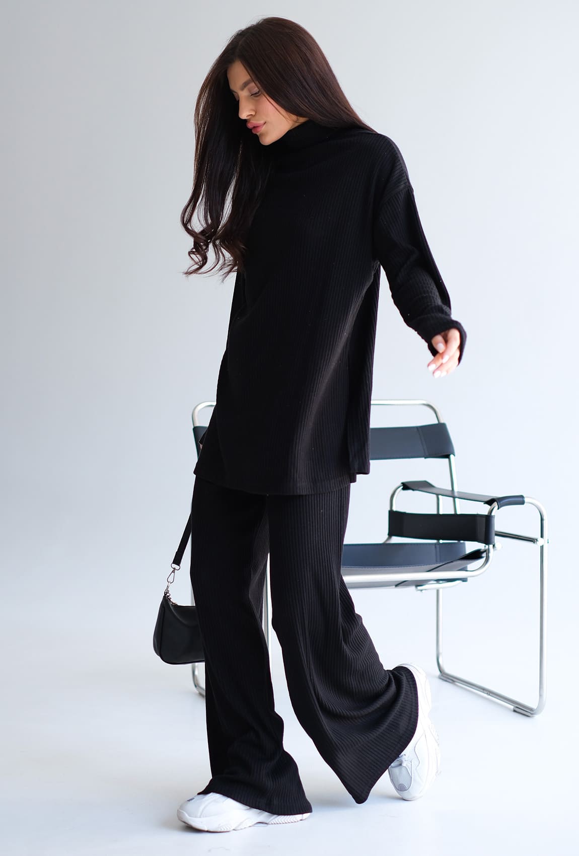 Чорний костюм рубчик — 920321. Maritel. Зображення 1 Чорний костюм рубчик — 920321. Maritel. Зображення 1