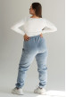 Штаны джогеры в цвете джинс — 823121. Maritel. Изображенние 2 Штаны джогеры в цвете джинс — 823121. Maritel. Изображенние 2