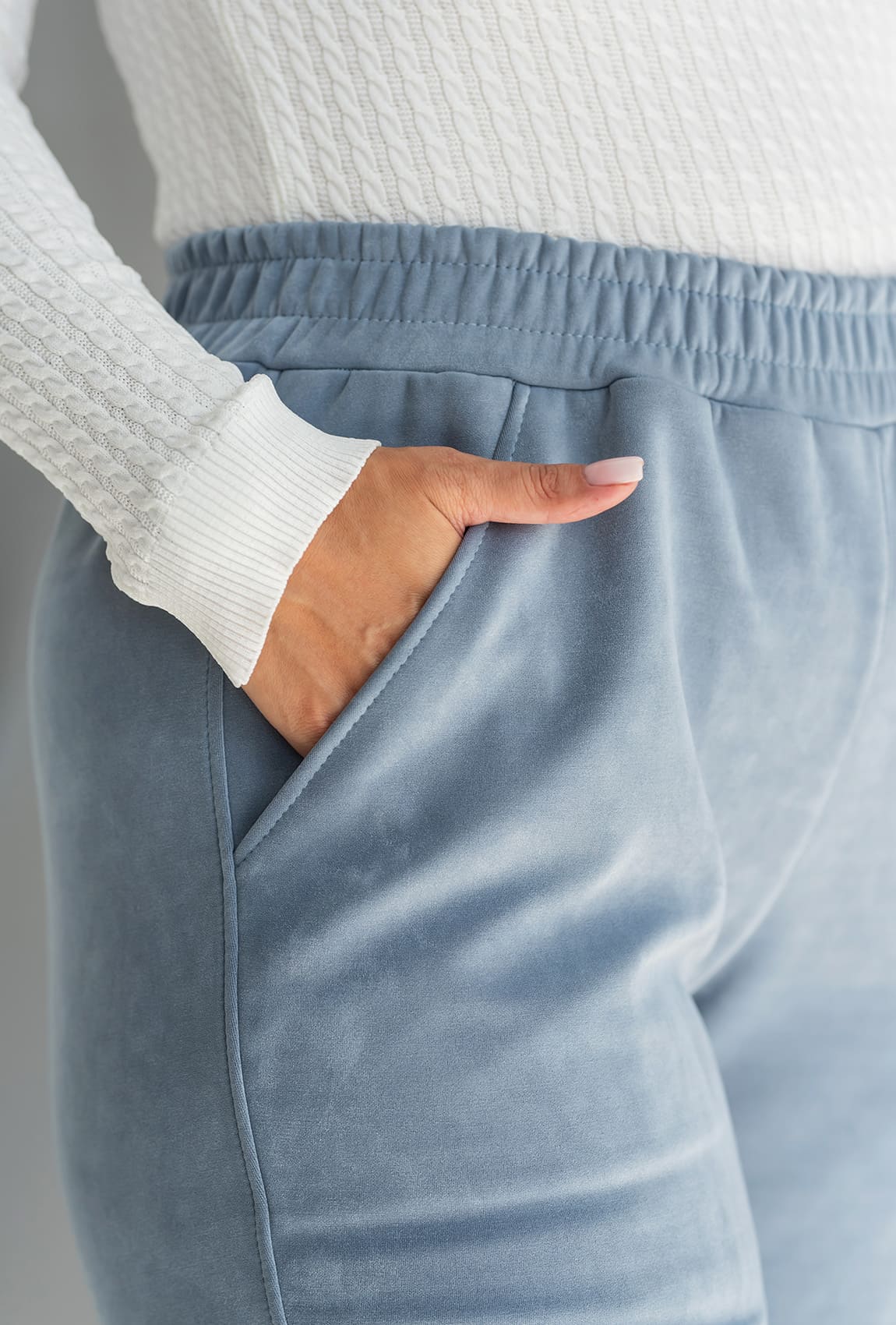 Штаны джогеры в цвете джинс —  823121. Maritel. Изображенние 3 Штаны джогеры в цвете джинс —  823121. Maritel. Изображенние 3