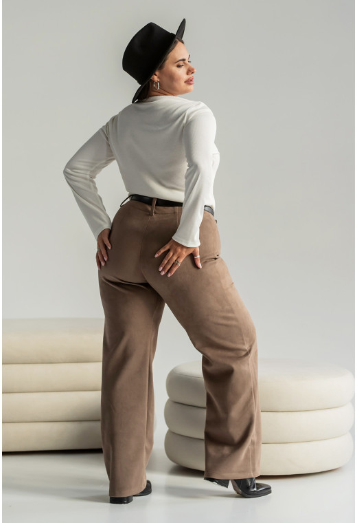 Бежеві замшеві штани — 732578. Maritel. Зображення 1 Бежеві замшеві штани — 732578. Maritel. Зображення 1