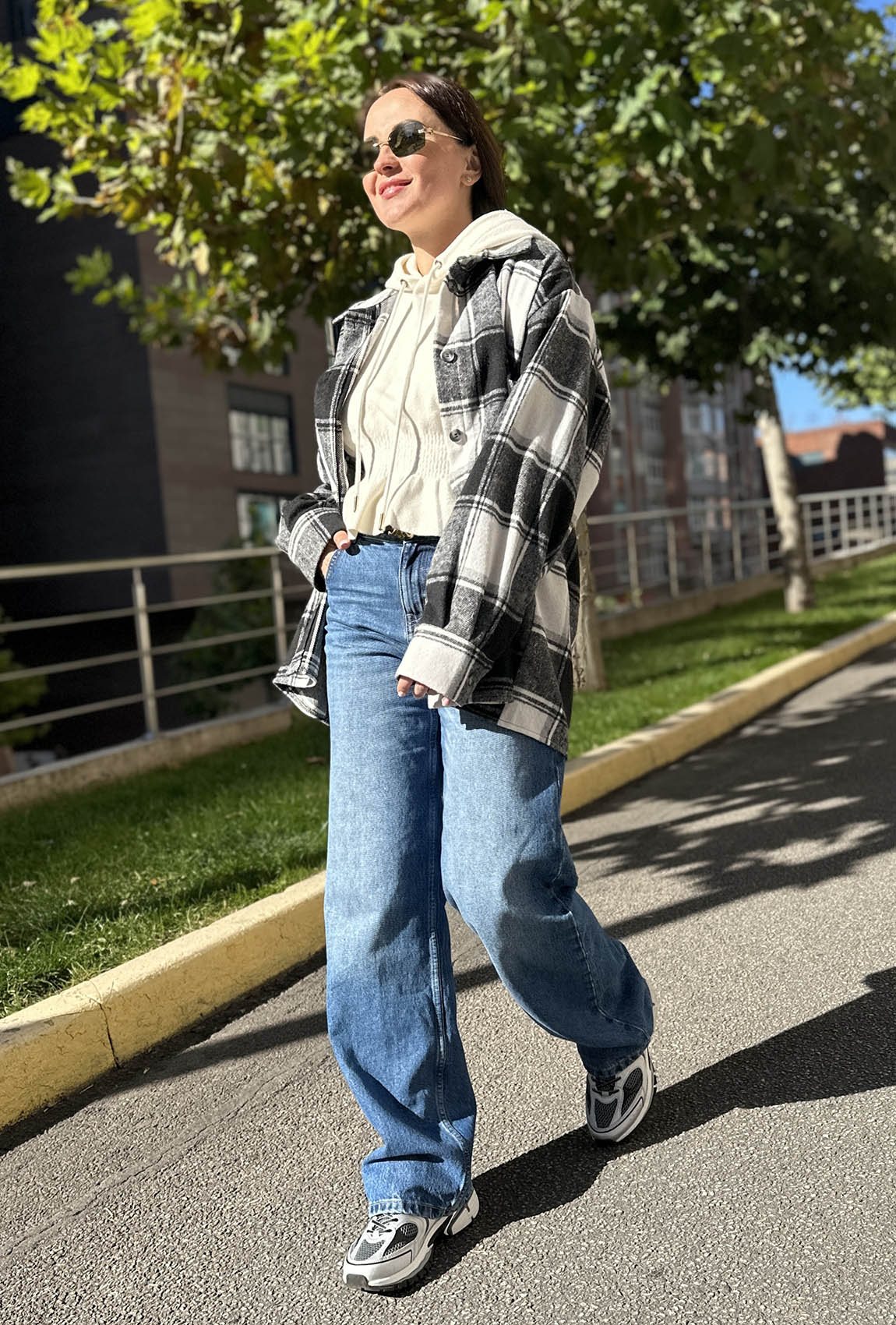 Серо-черная теплая рубашка в клеточку —  743710. Maritel. Изображенние 2