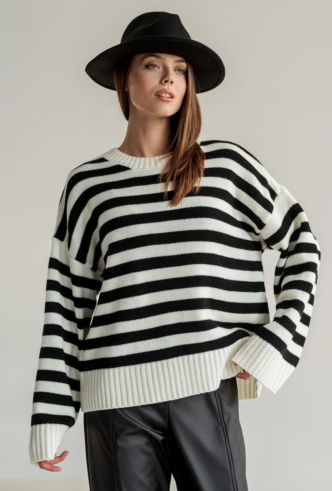 Білий светр у чорну смужку —  172290. Maritel