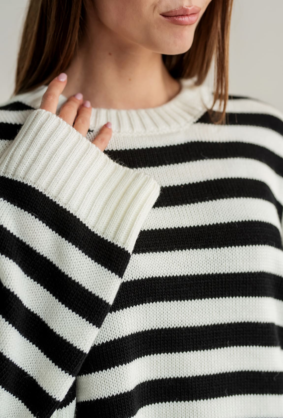 Білий светр у чорну смужку —  172290. Maritel. Зображення 2