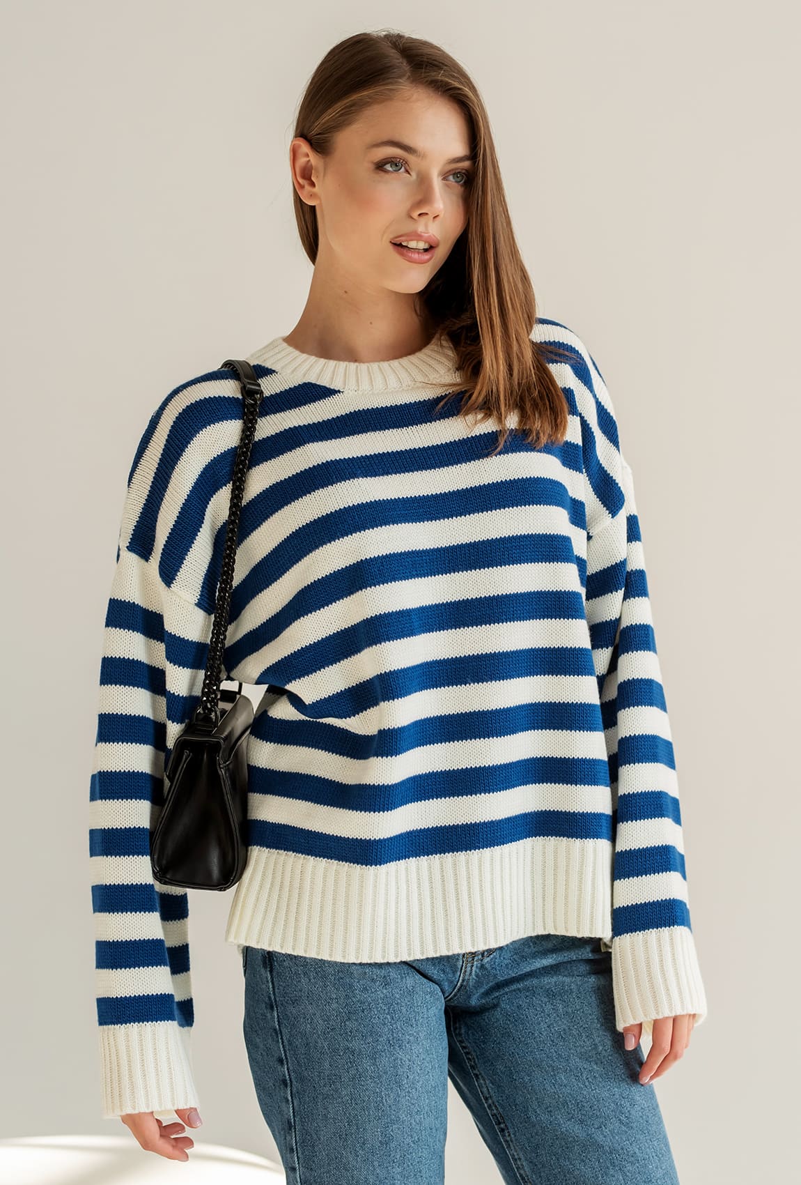 Білий светр у синю смужку —  130062. Maritel