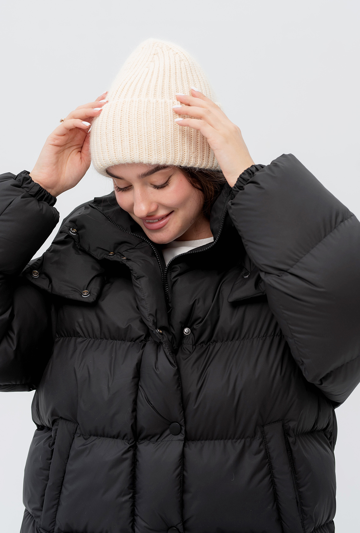 Бежевая вязаная шапка — 587745. Maritel. Изображенние 2 Бежевая вязаная шапка — 587745. Maritel. Изображенние 2