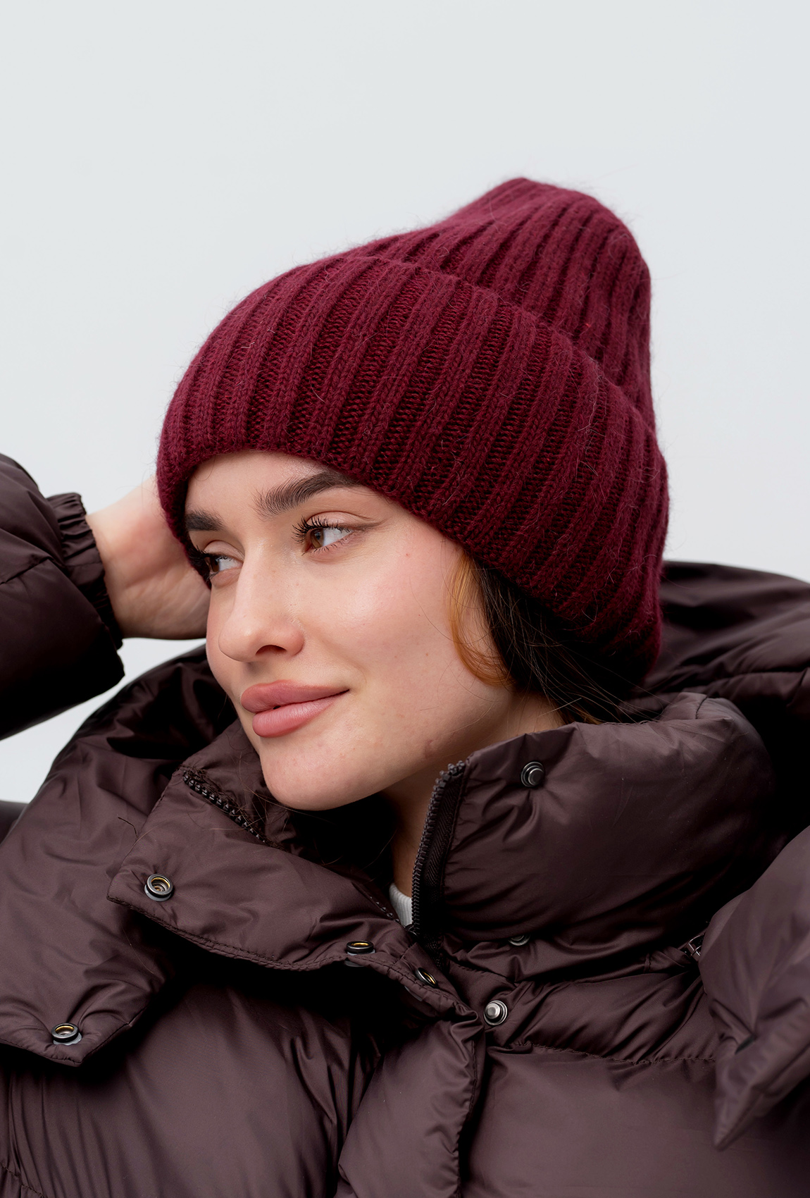 Бордова жіноча шапка  —  968988. Maritel. Зображення 1