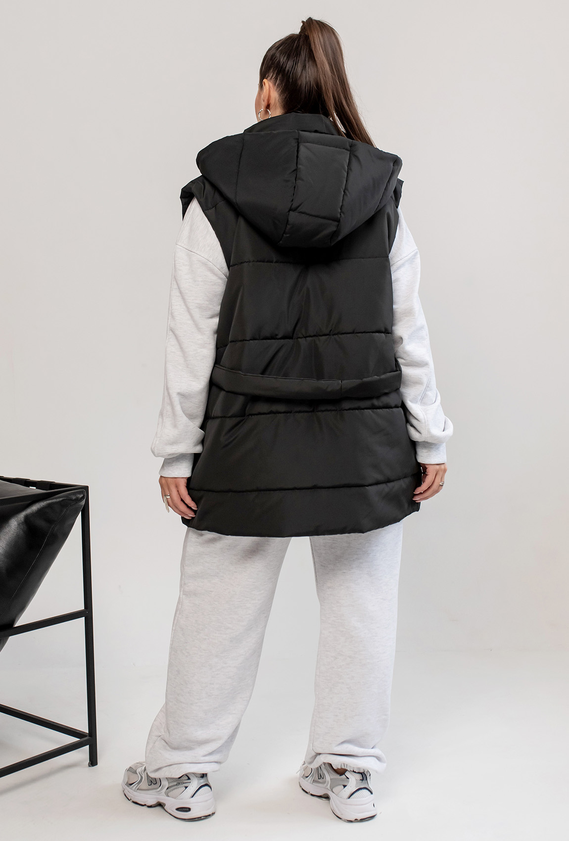 Черный жилет с капюшоном —  961241. Maritel. Изображенние 1