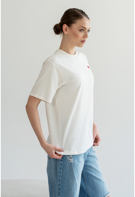 Молочна футболка вишивка з серцем — 639746. Maritel. Зображення 1 Молочна футболка вишивка з серцем — 639746. Maritel. Зображення 1