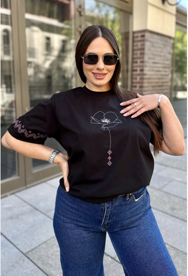 Черная футболка с вышивкой цветок. Maritel. Изображенние 3