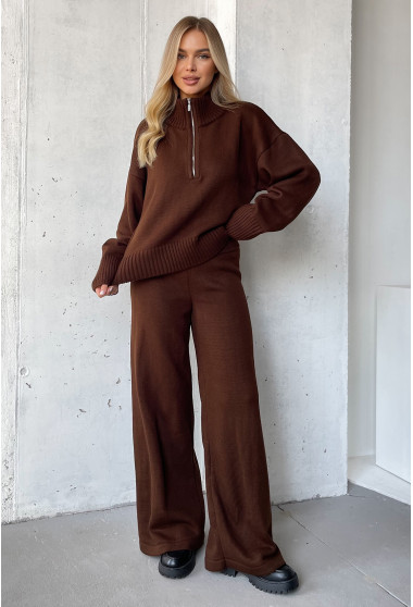 Шоколадний в'язаний костюм з блискавкою. Maritel. Зображення 5
