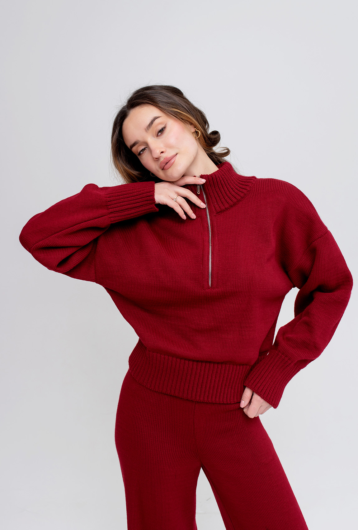 Бордовий в'язаний костюм з блискавкою —  363179. Maritel. Зображення 3