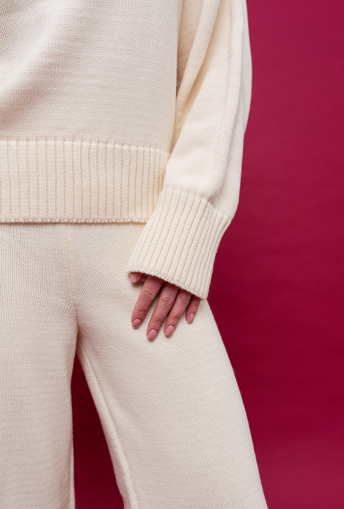 Кремовый вязаный костюм с молнией —  646312. Maritel. Изображенние 6