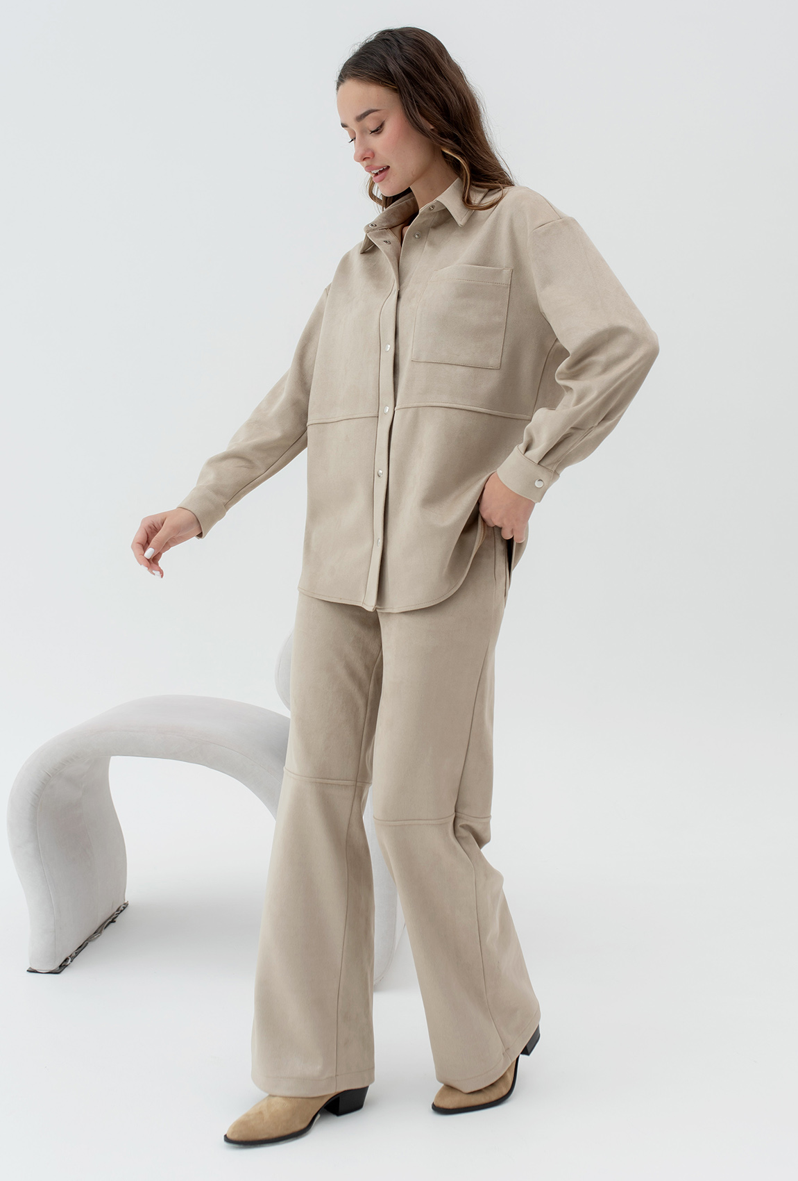 Бежевый замшевый костюм —  634431. Maritel. Изображенние 1