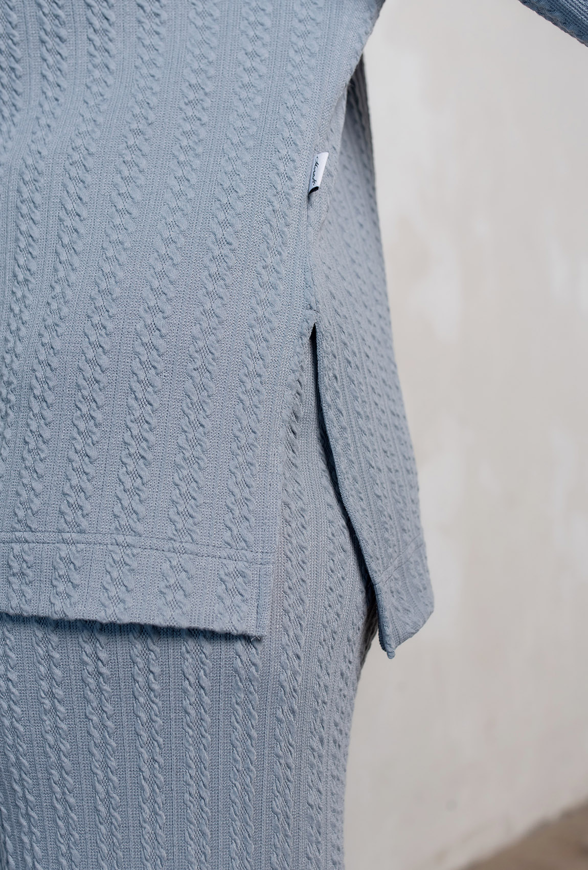 Сірий в'язаний ангоровий костюм — 405536. Maritel. Зображення 4 Сірий в'язаний ангоровий костюм — 405536. Maritel. Зображення 4