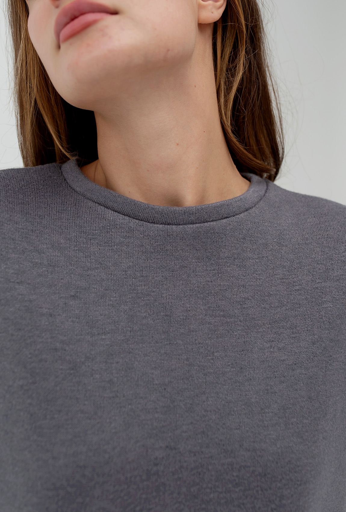 Сірий ангоровий костюм зі спідницею —  820414. Maritel. Зображення 5