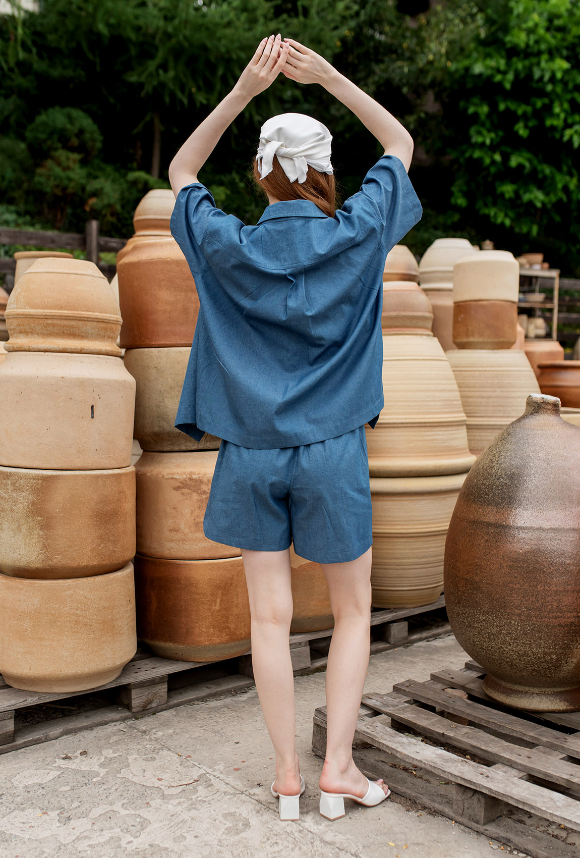 Джинсовый костюм с шортами —  189057. Maritel. Изображенние 1