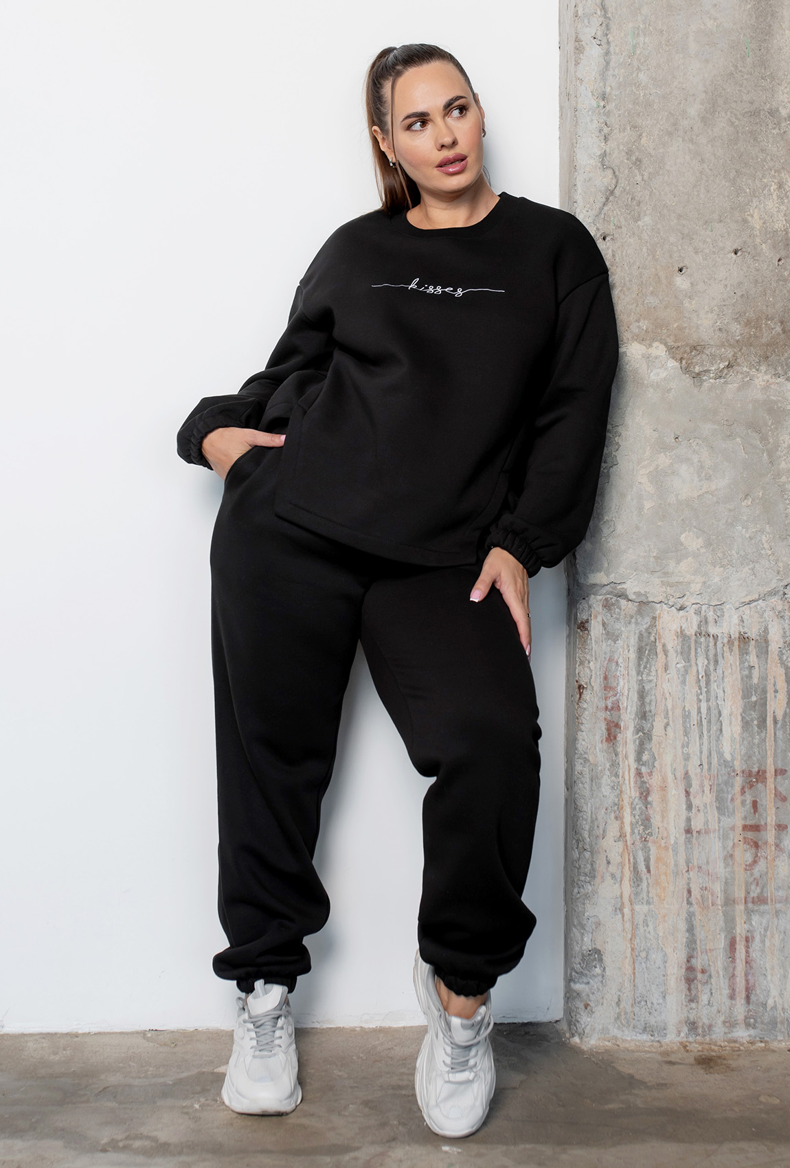 Черный костюм футер Kisses — 805452. Maritel Черный костюм футер Kisses — 805452. Maritel