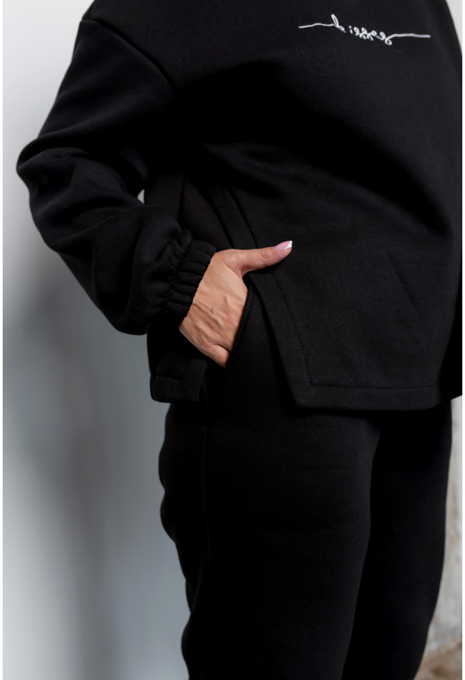 Черный костюм футер Kisses — 805452. Maritel. Изображенние 4 Черный костюм футер Kisses — 805452. Maritel. Изображенние 4